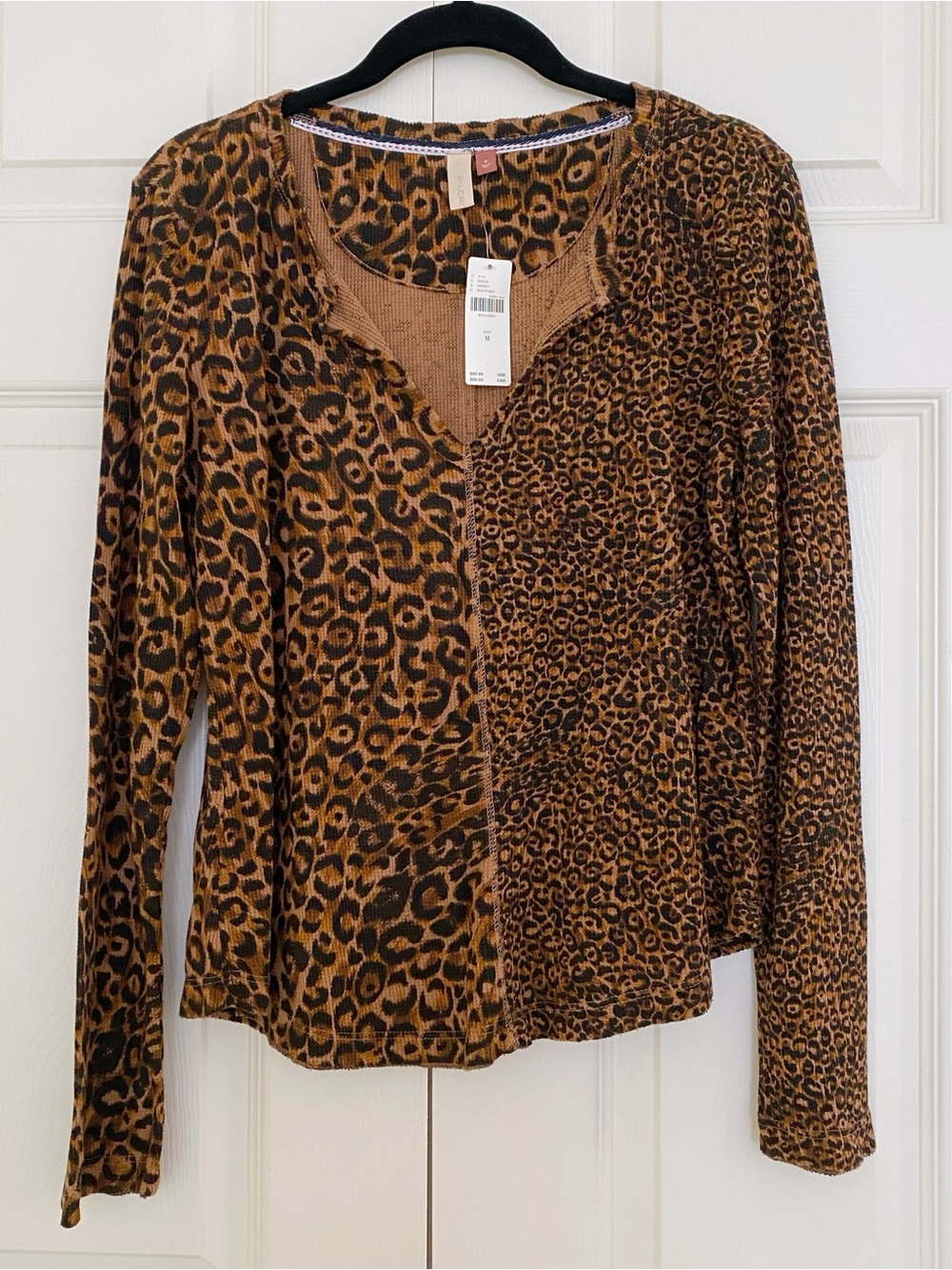 New PILCRO Anthropologie Leopard Print Split Neck Tee Waffle Knit Top Medium